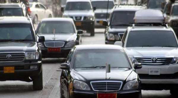 Man Rams Car into Belgian PM's Convoy Man Rams Car into Belgian PM's Convoy