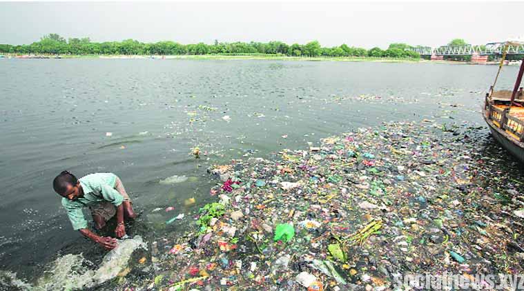 Hundreds Clean Ganga 'Ghats' in Four States Hundreds Clean Ganga 'Ghats' in Four States