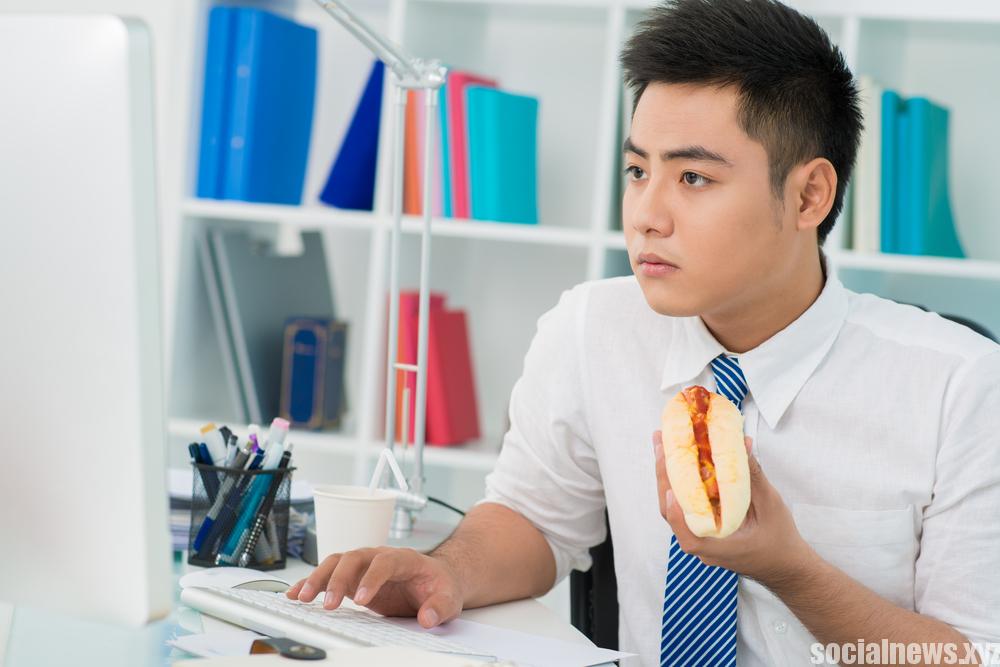 Okay for Workers to View Porn During Lunch Break Okay for Workers to View Porn During Lunch Break