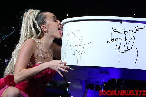 Piano Licked by Miley Cyrus Auctioned for $50,000