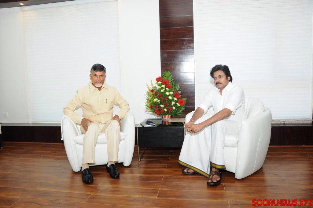 Pawan Kalyan meets Chandrababu Naidu