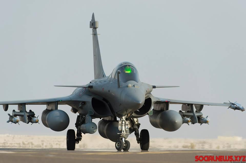 France Warplanes Pound IS Stronghold in Syria France Warplanes Pound IS Stronghold in Syria