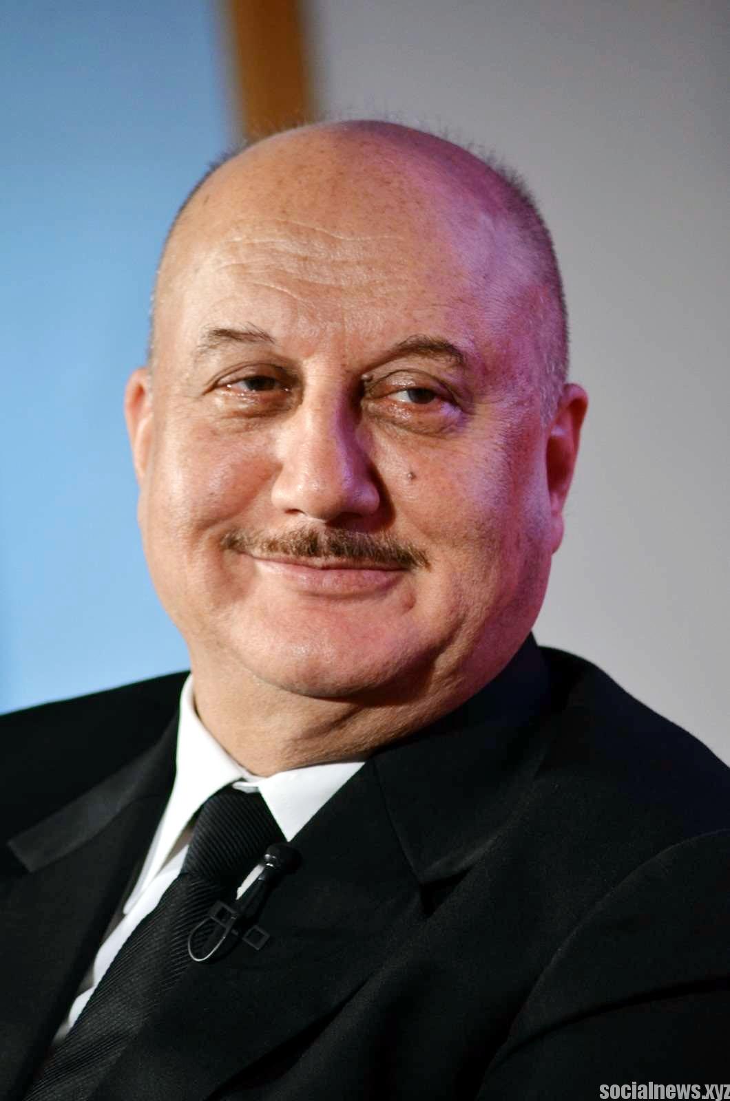 Anupam Kher Reaches out to Modi Anupam Kher Reaches out to Modi