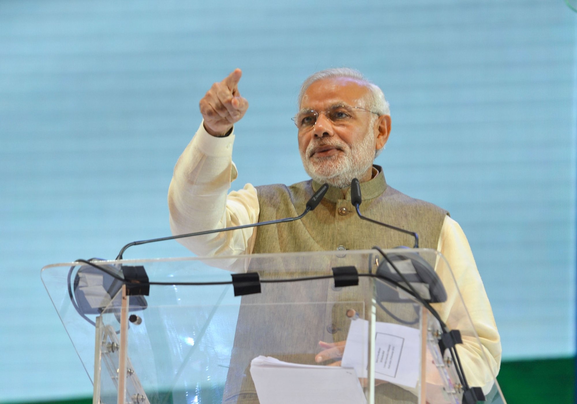 Modi Lauds Malay Indians, Announces $1 Mn for Students Modi Lauds Malay Indians, Announces $1 Mn for Students