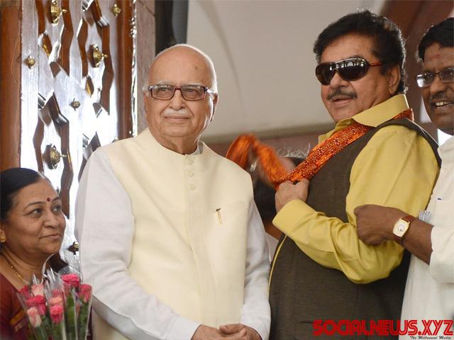 Advani, Shatrughan Invited to Nitish's Oath-Taking