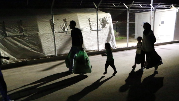 Canada's Sikh Community Offers Support to Syrian Refugees