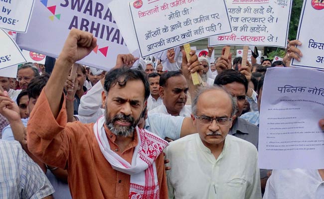 Swaraj Abhiyan Dares Kejriwal for Public Debate on Jan Lokpal Bil