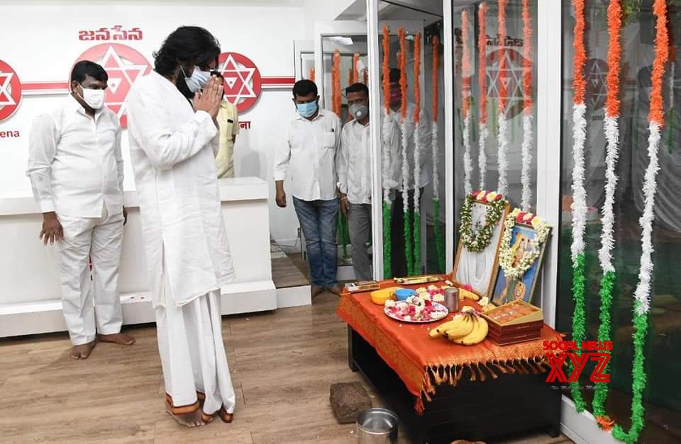 Independence Day Celebrations At Janasena Office Sri Pawan Kalyan