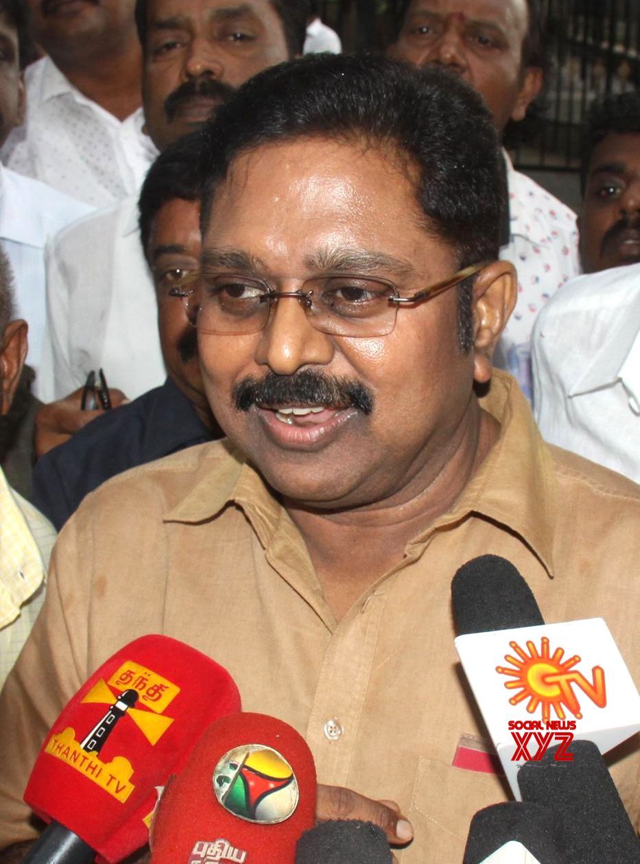 No Extension Of Time For Dinakaran In AIADMK Poll Symbol Case - Social ...