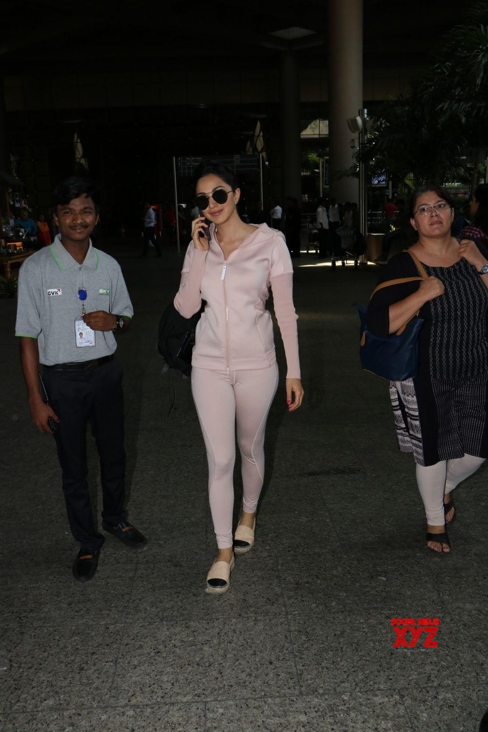 Mumbai: Kiara Advani Seen At Airport - Social News XYZ