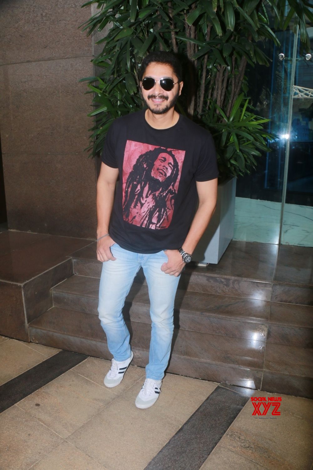 Mumbai: Shreyas Talpade At Restaurant - Social News XYZ