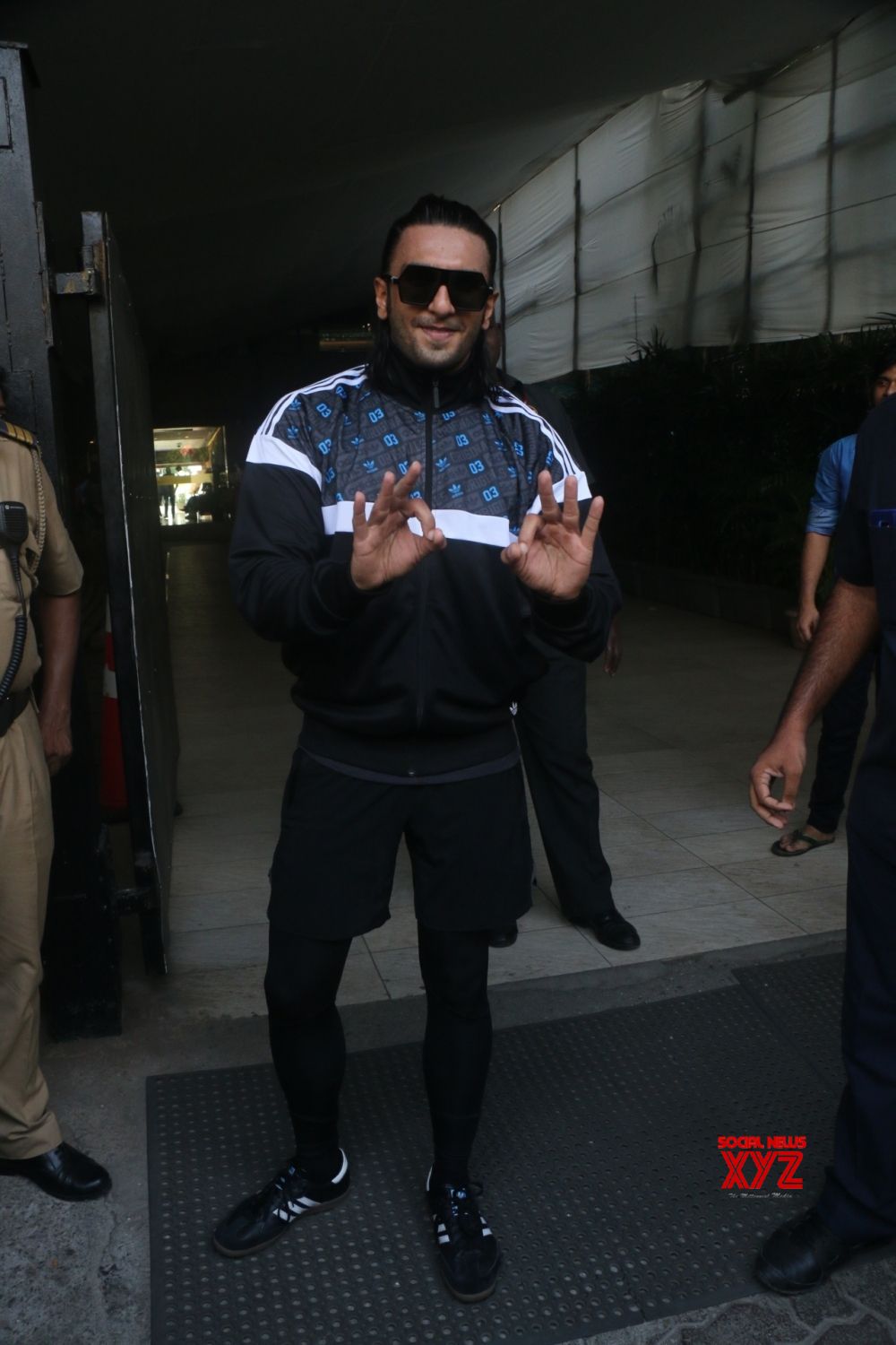 Mumbai: Ranveer Singh At Bandra Gymkhana - Social News XYZ