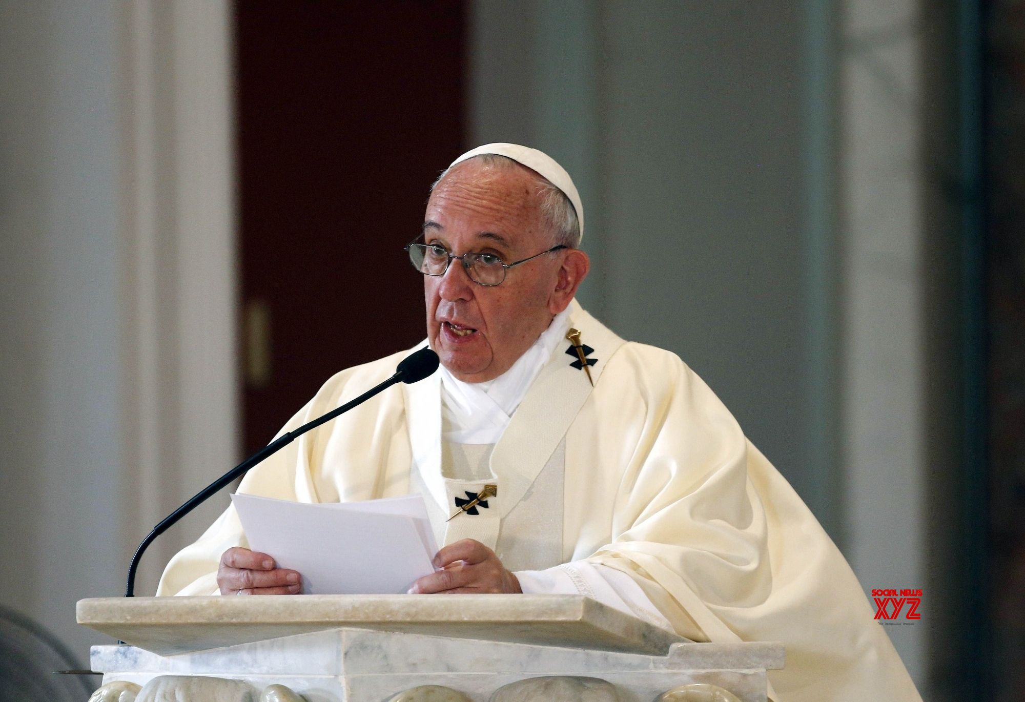 Pope Focuses On Children In War-torn Countries In Christmas Message ...