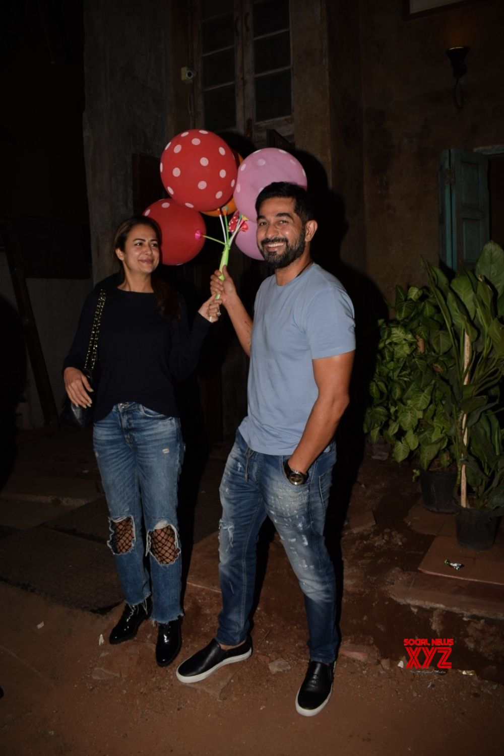 Mumbai: Amrita Arora And Shakeel Ladak Seen At Bandra - Social News XYZ