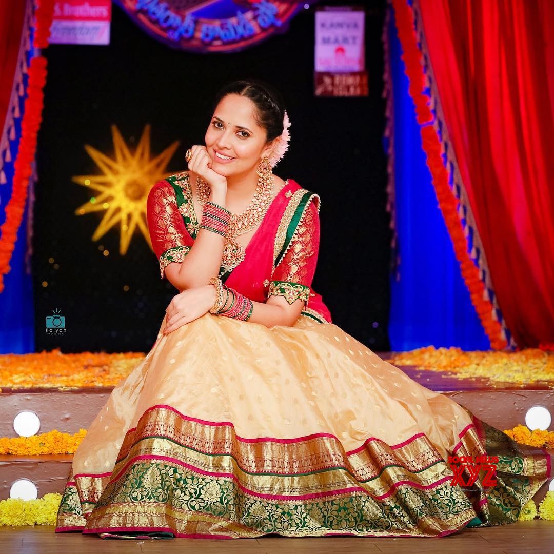 Actress Anasuya Bharadwaj New Photo Shoot Stills - Social News XYZ