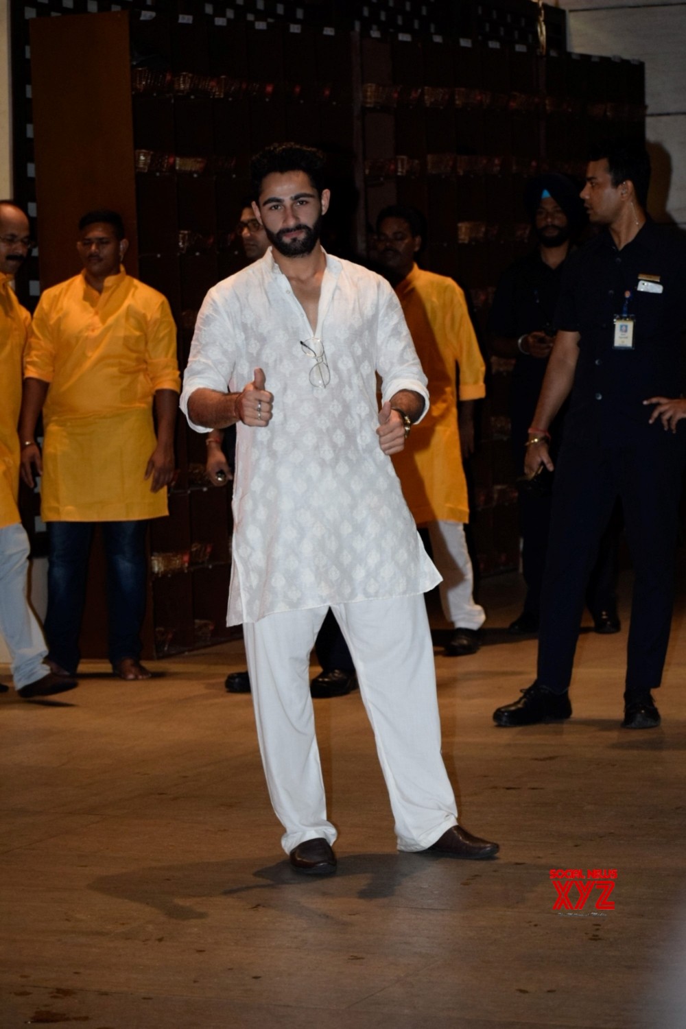 Mumbai: Ganesh Chaturthi celebrations at Mukesh Ambani's residence ...