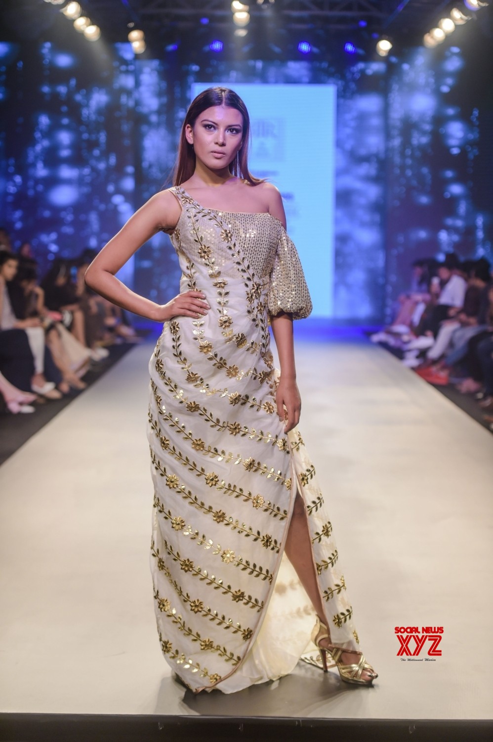 Mumbai: Bombay Times Fashion Week 2018 Day 2 Timsy Dhawan's show # ...
