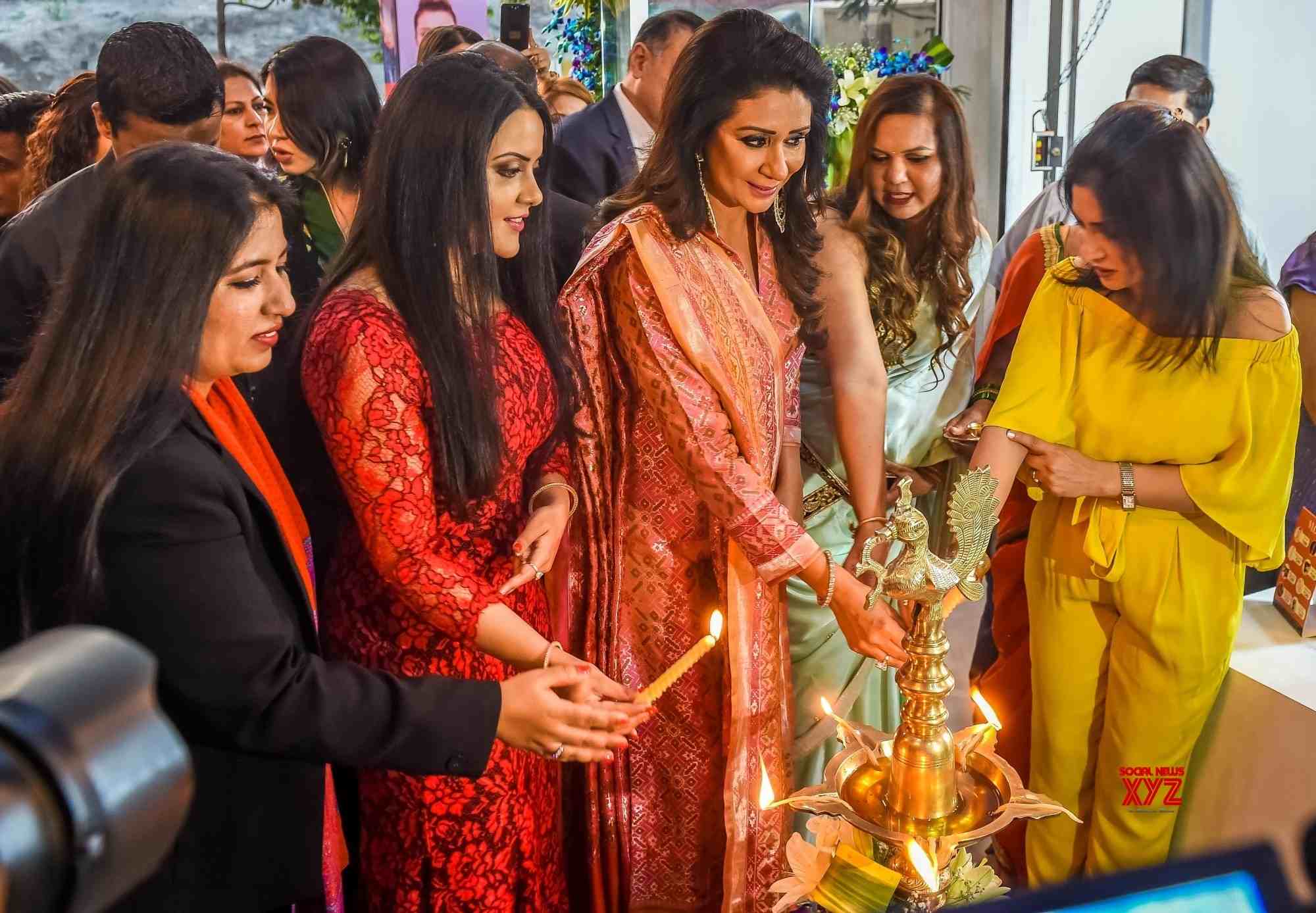 Mumbai: Amruta Fadnavis Inaugurates "Art Wellness Centre Of VLCC" # ...