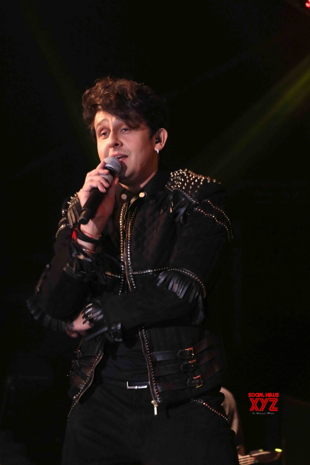 Kolkata: Sonu Nigam, Sunidhi Concert #gallery - Social News Xyz