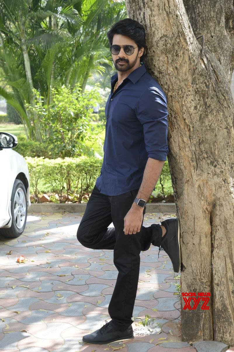 Hero Naveen Chandra Stills From Hero Heroine Movie Teaser Launch ...