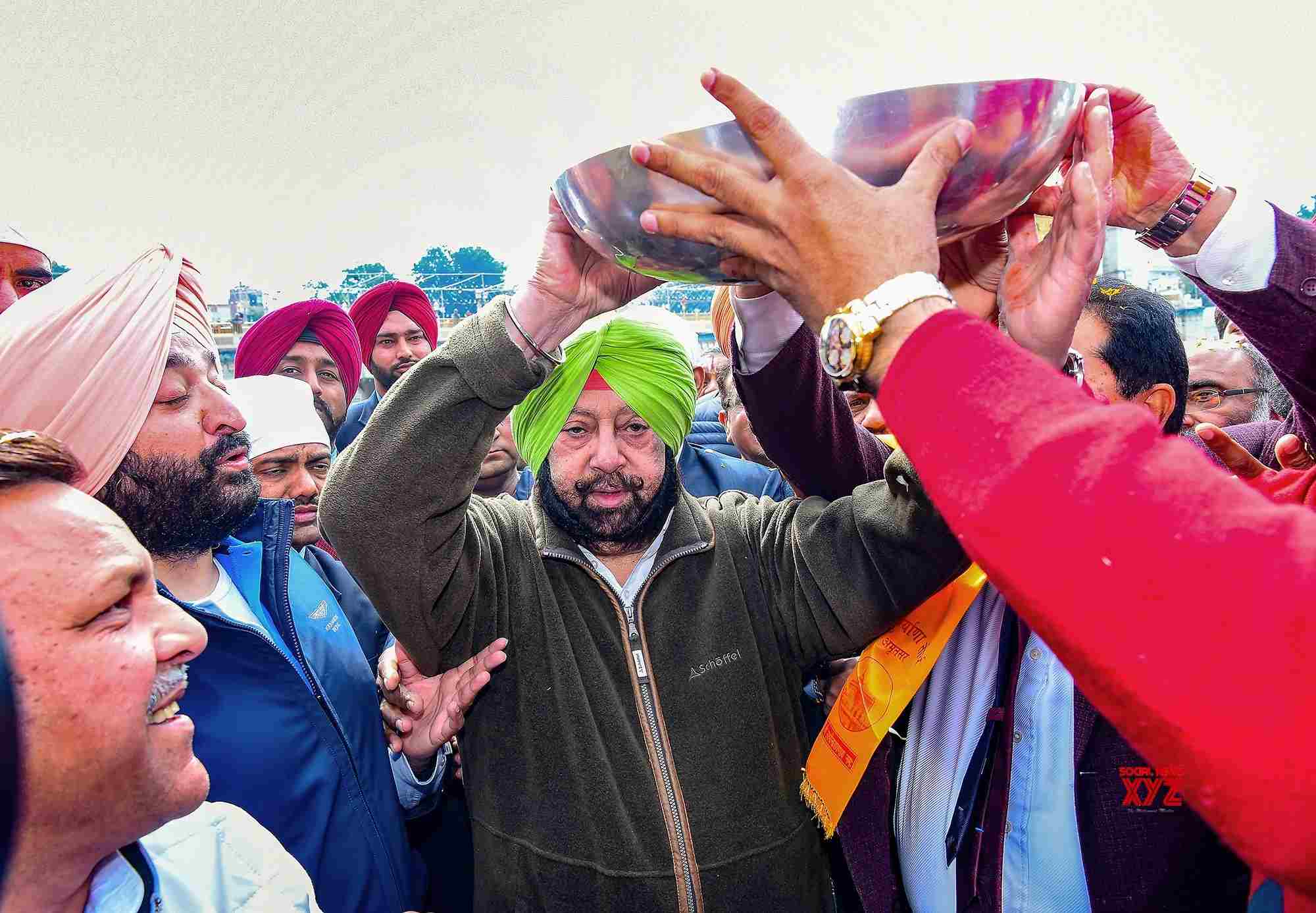 Amritsar: Punjab CM Pays Obeisance At Durgiana Temple #Gallery - Social ...