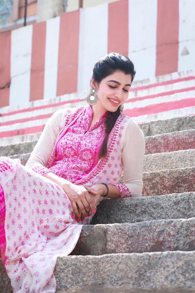 Actress Sai Dhanshika Latest Gorgeous Stills - Social News XYZ