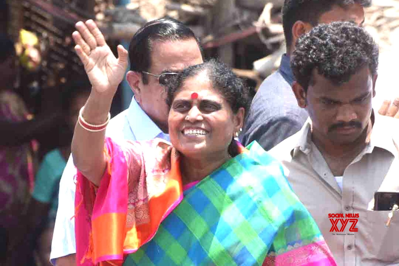 Puthalapattu (Andhra Pradesh): Y.S. Vijayamma At A Public Rally ...