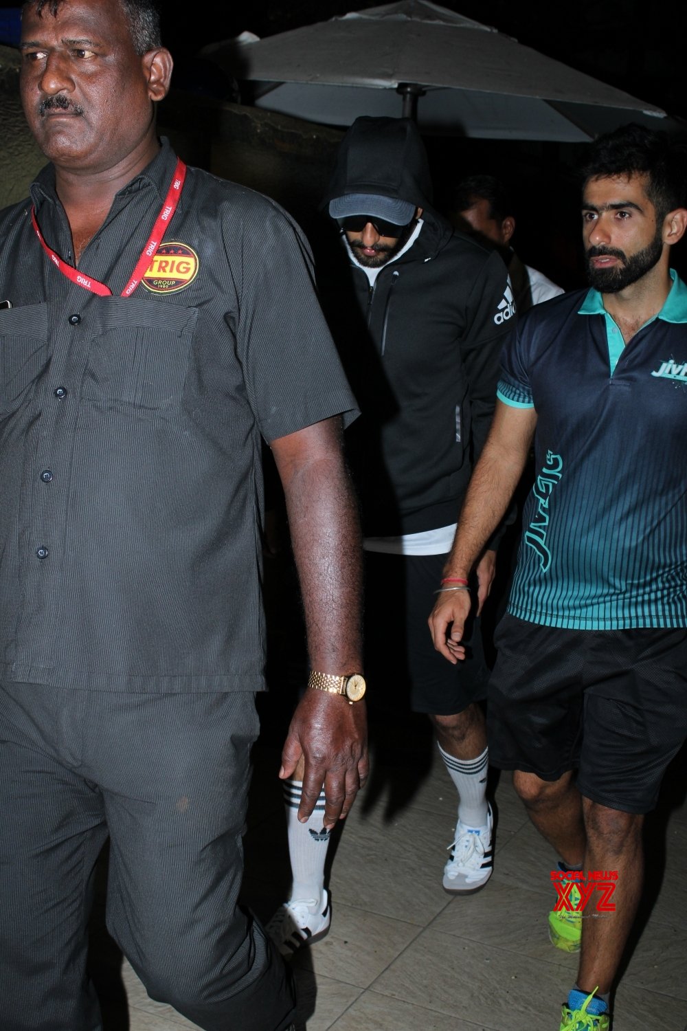 Mumbai: Ranveer Singh Seen At Bandra #Gallery - Social News XYZ