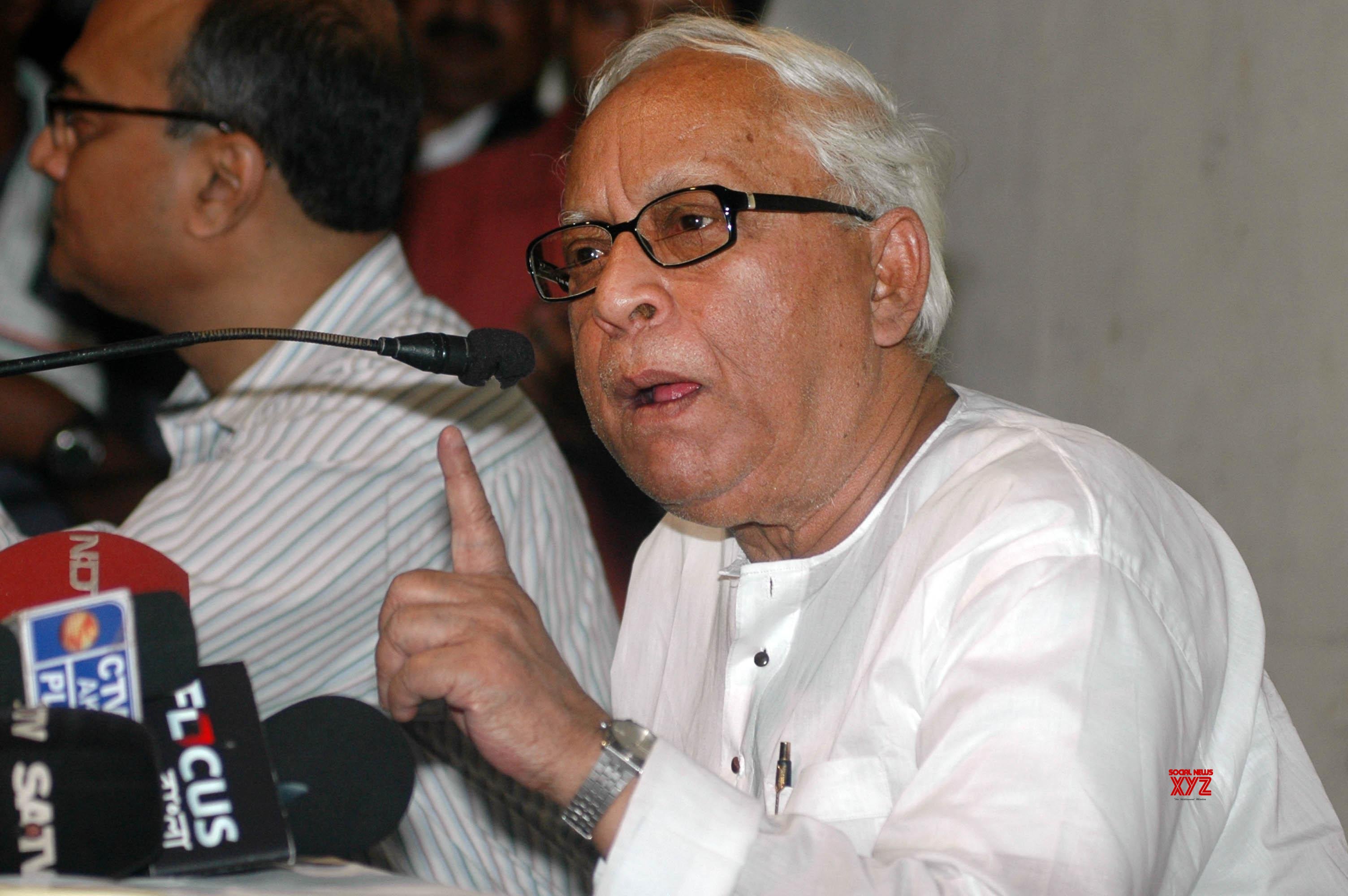 Indisposed Ex-West Bengal CM Buddhadeb Fails To Vote - Social News XYZ