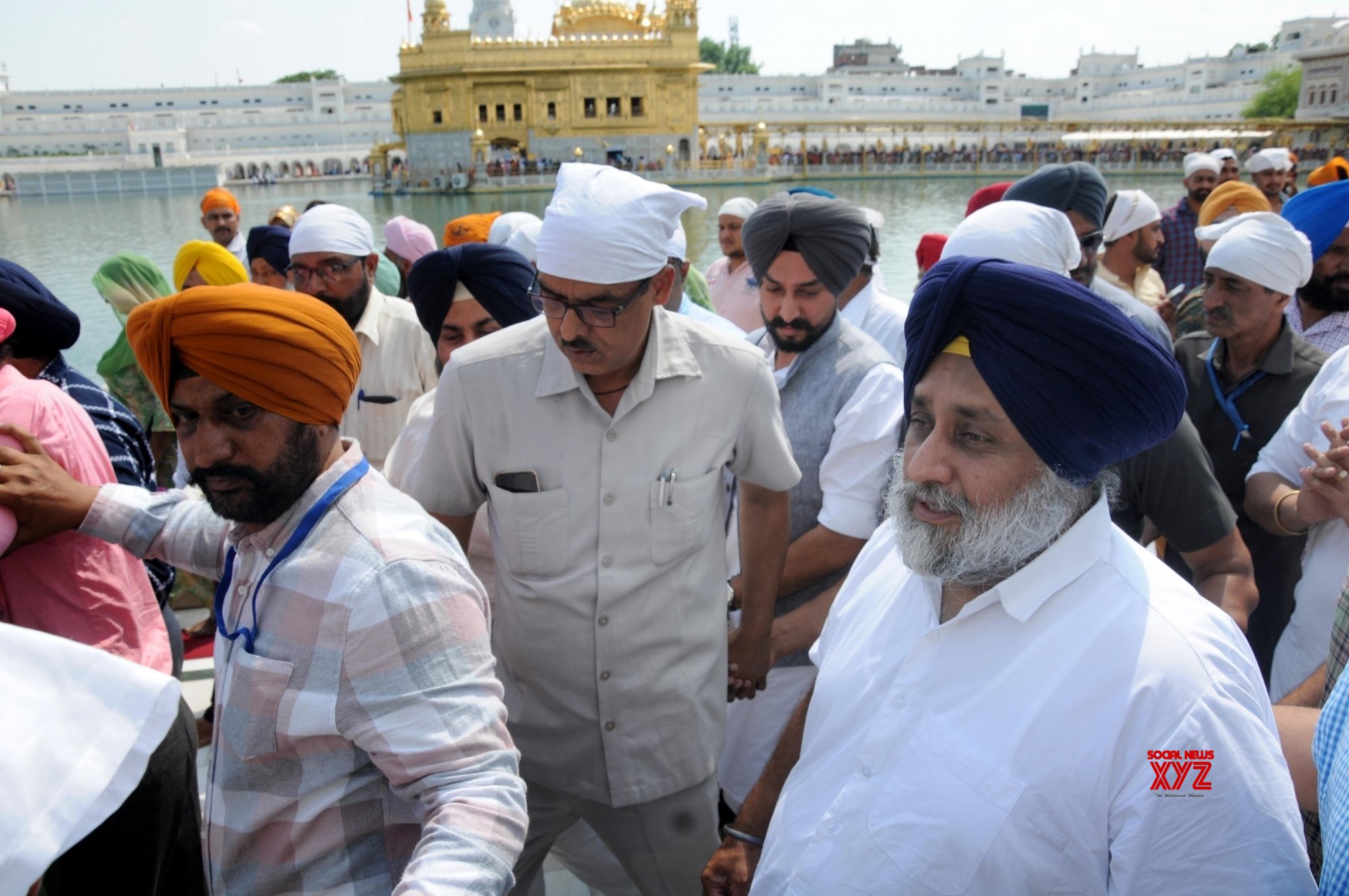 Amritsar: Sukhbir Singh Badal Visits Golden Temple #Gallery - Social ...