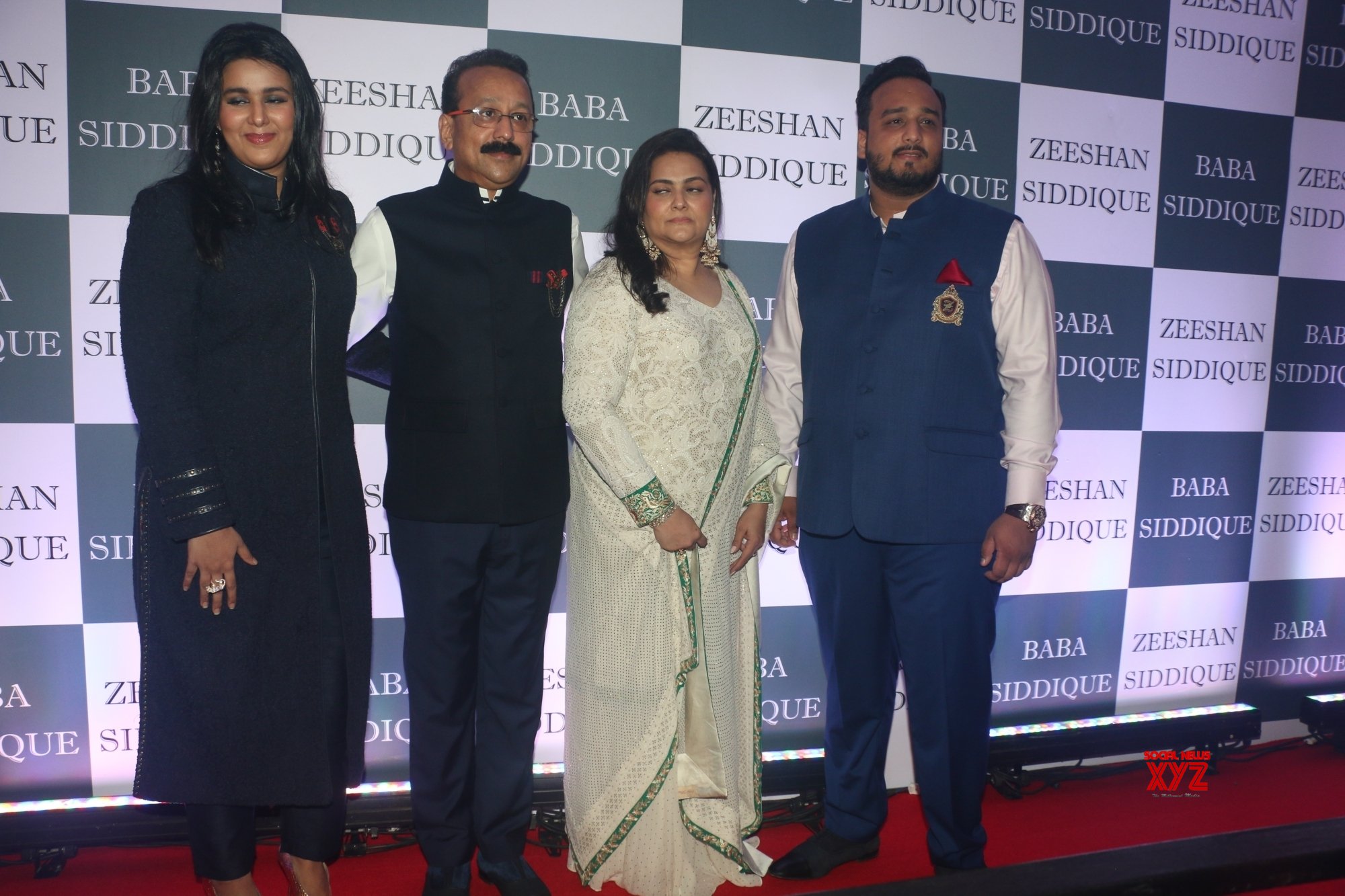 Mumbai: Baba Siddique And His Family During An Iftar Party #Gallery ...