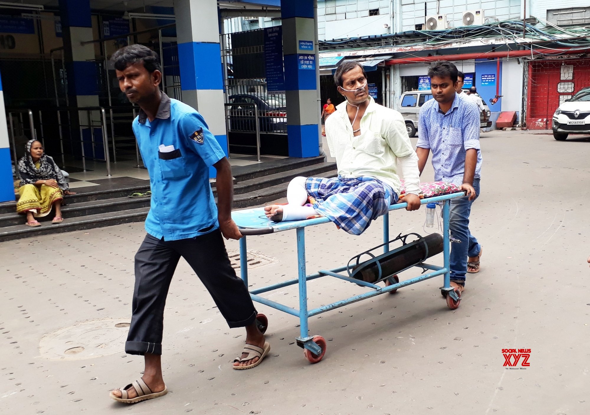 Kolkata: Bengal Doctors' Strike Continue For 5th Day, Patients Left ...