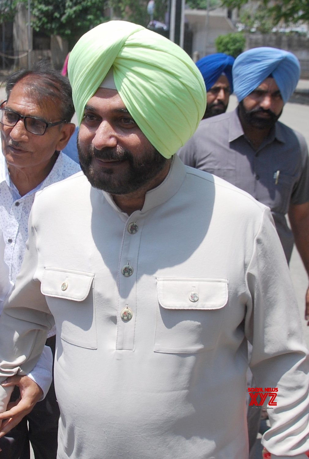 ALERT: Navjot Singh Sidhu Quits As Punjab Minister - Social News XYZ