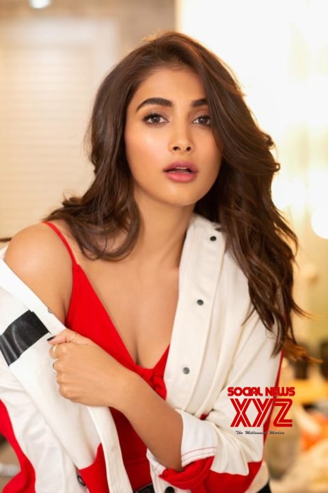 Actress Pooja Hegde Hot New Stills From Housefull 4 Movie Promotions Social News Xyz 