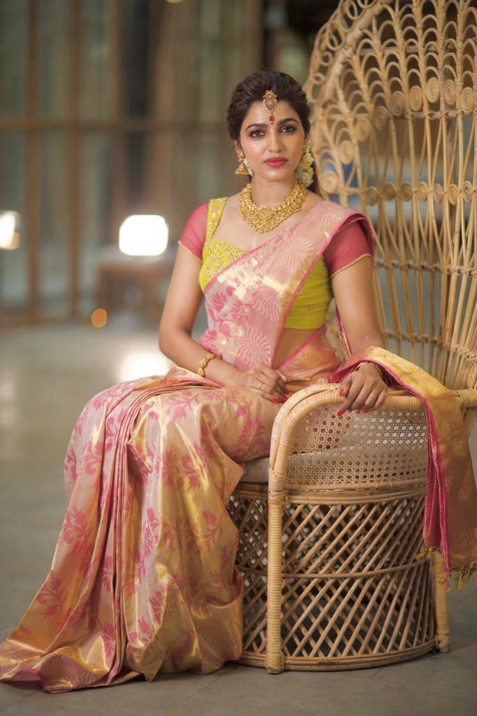 Actress Sai Dhanshika Gorgeous Traditional Diwali Stills - Social News XYZ