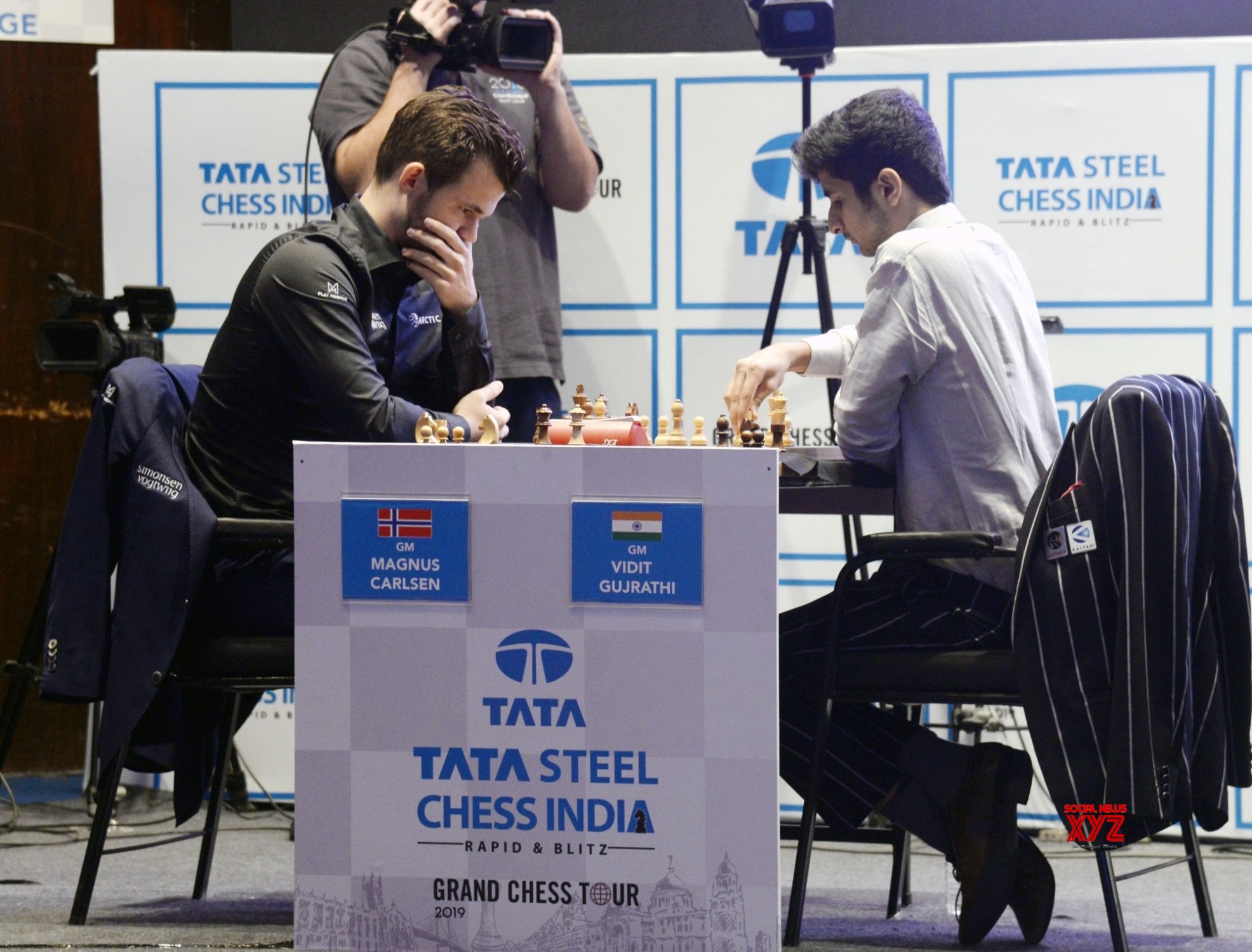 Kolkata: Tata Steel Chess India Rapid And Blitz 2019 - Magnus Carlsen ...