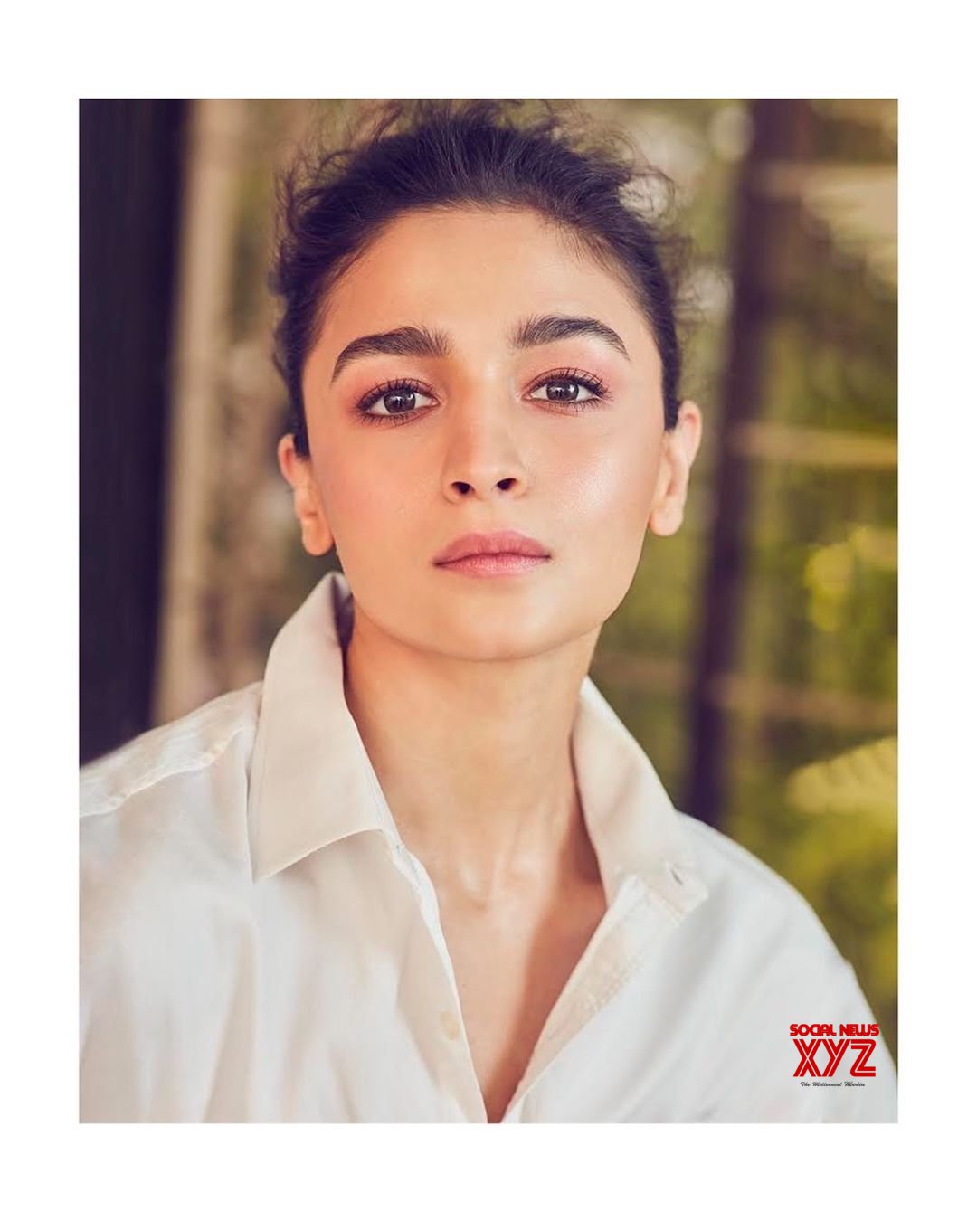 Alia Bhatt Stunning ~ Wallpapers22b