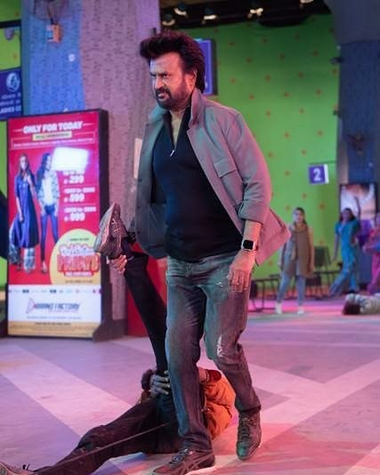 Superstar Rajinikanth Mass Stills From Darbar Movie - Social News XYZ