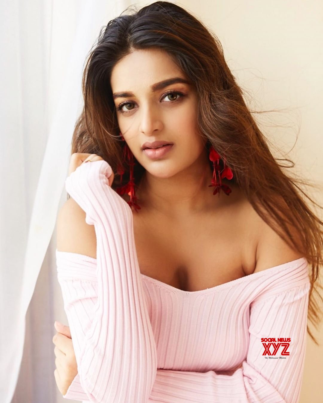 Actress Nidhhi Agerwal Latest Hot Stills Social News Xyz 