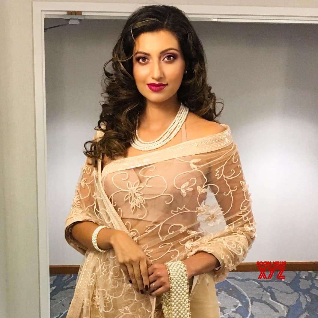 Actress Hamsa Nandini Ramadan Wishes Stills - Social News XYZ