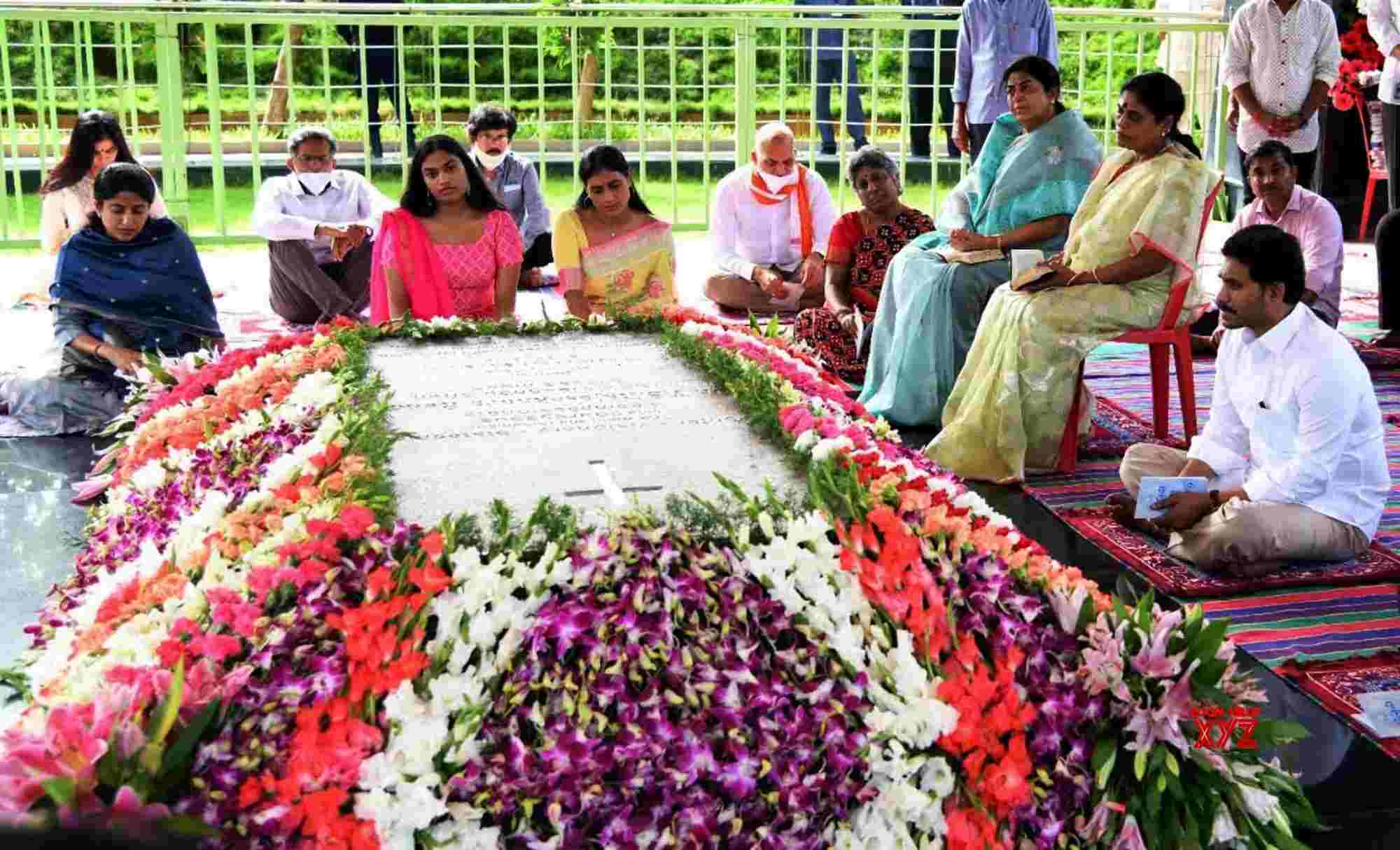 Kadapa: Andhra CM Pays Tributes To Father YSR, Releases Mother's Book # ...