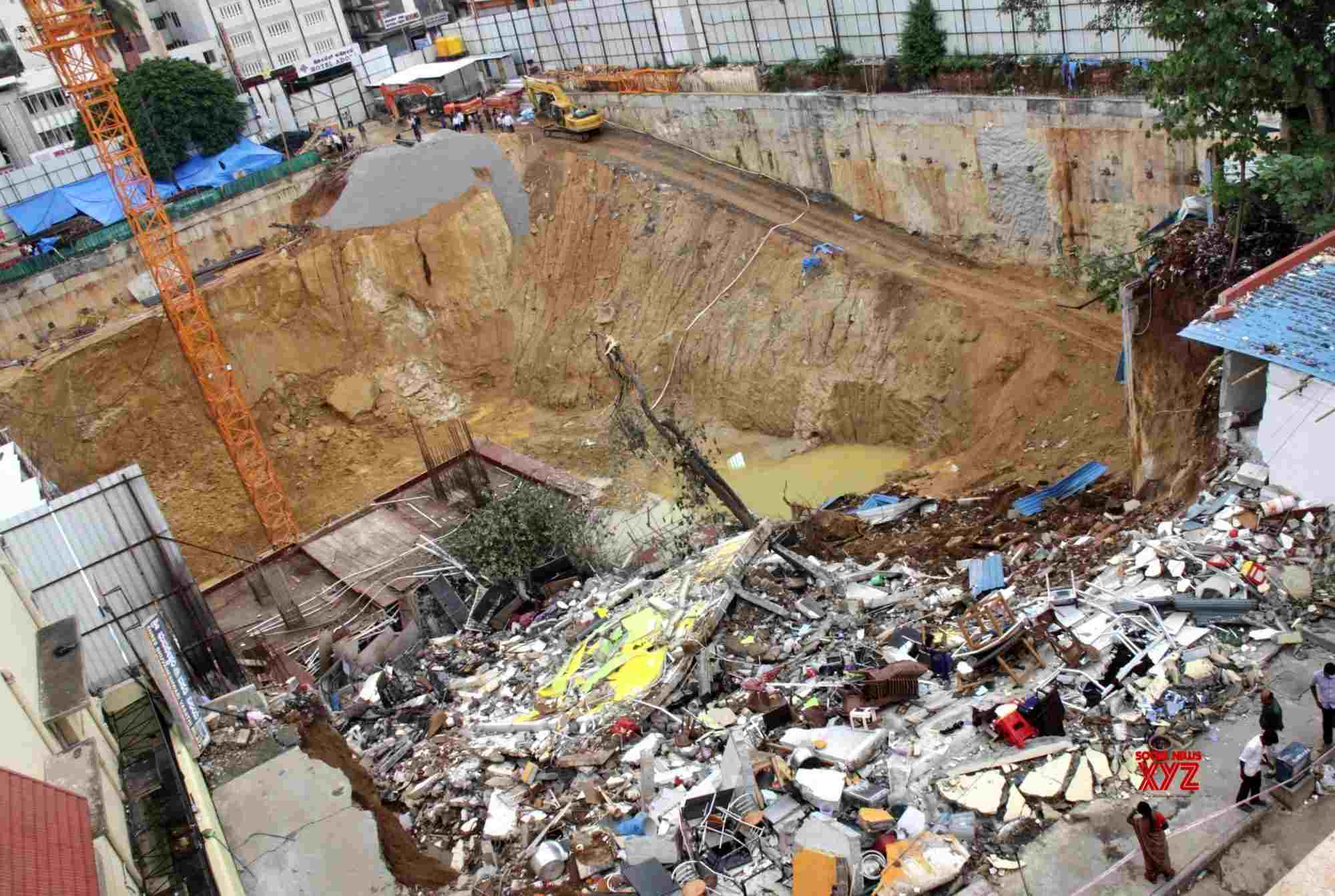 Bengaluru: Site Of Building Collapse Near Kapali Theatre #Gallery ...