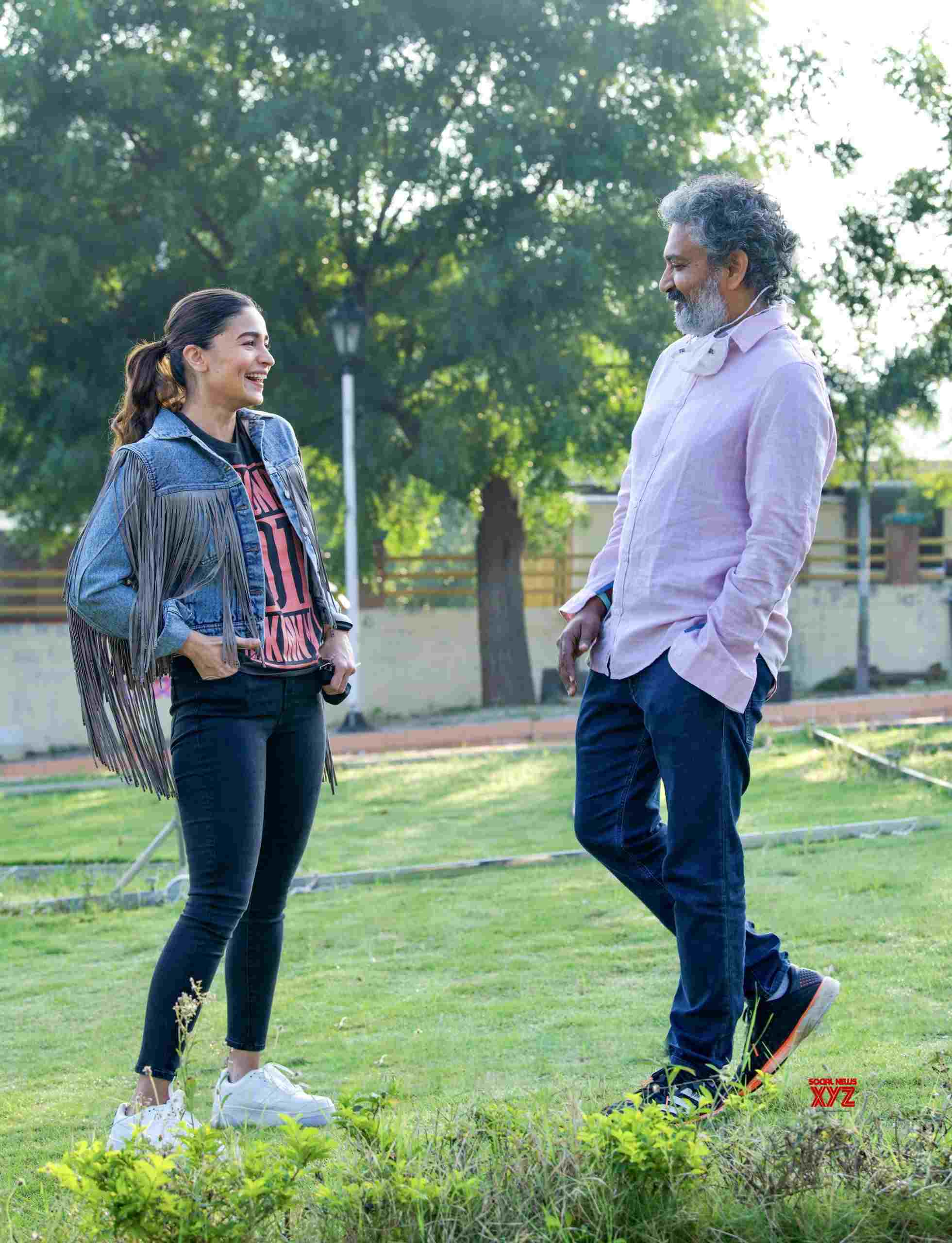 Alia Bhatt And SS Rajamouli HD Stills - Social News XYZ