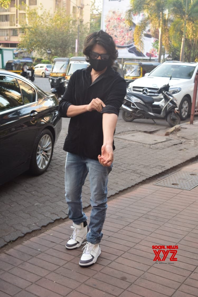 Kartik Aryan Spotted At Anees Bazmee Office Andheri Gallery - Social ...