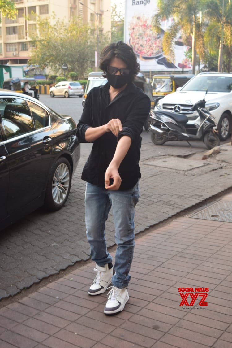 Kartik Aryan Spotted At Anees Bazmee Office Andheri Gallery - Social ...