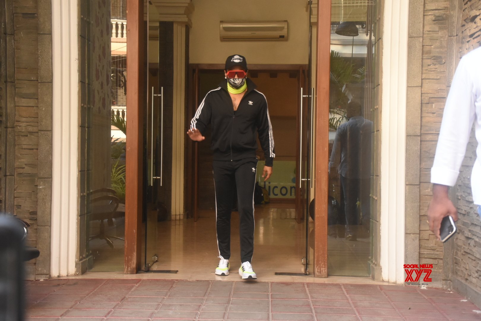 Ranveer Singh Spotted In Clinic In Bandra - Gallery - Social News XYZ