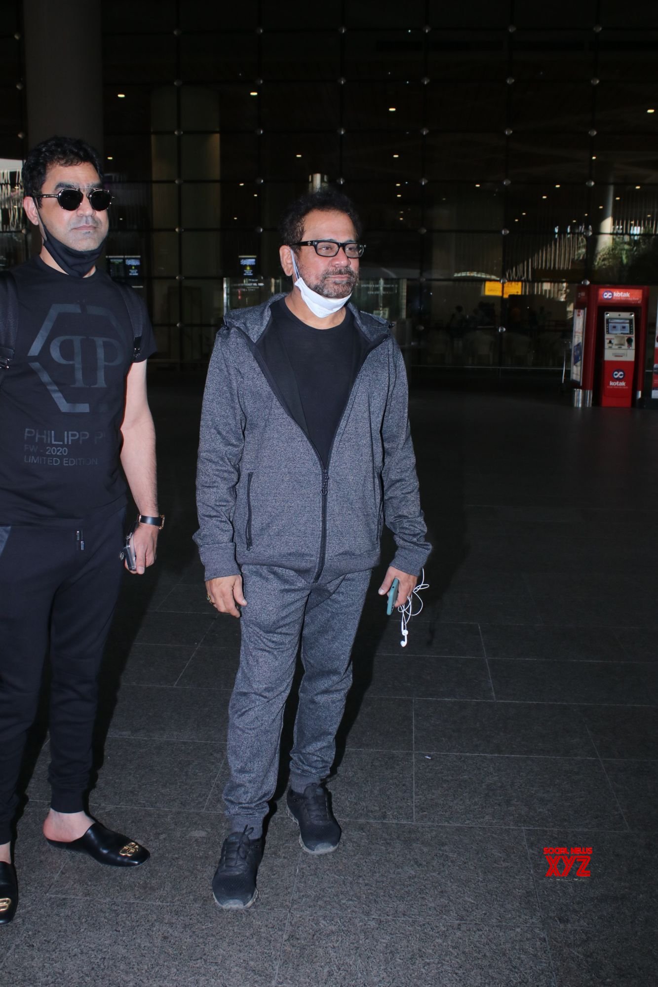 Anees Bazmee Spotted At Airport Arrival - Gallery - Social News XYZ