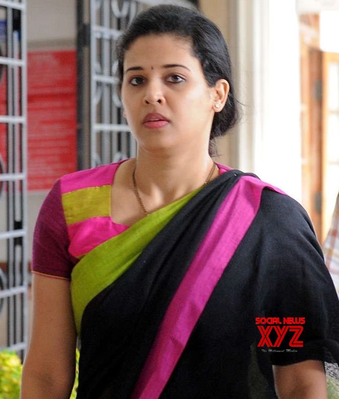 K'taka Govt Orders Probe Against IAS Officer Rohini Sindhuri - Social ...