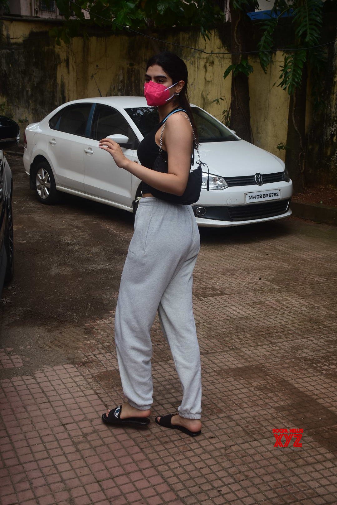 Actress Khushi Kapoor Spotted At Gym In Bandra - Gallery - Social News XYZ