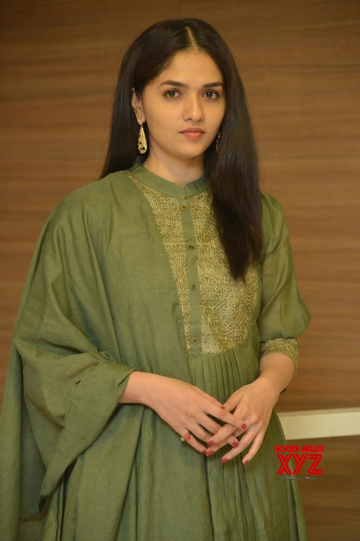 Actress Sunaina Stills From Raja Raja Chora Movie Pre Release Event ...